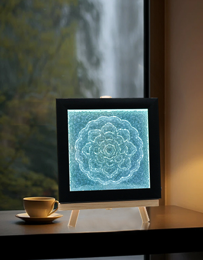 May pattern na Crystal Lamp
